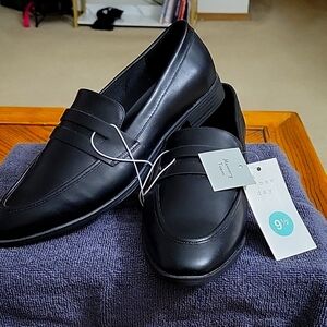 Black women's loafers